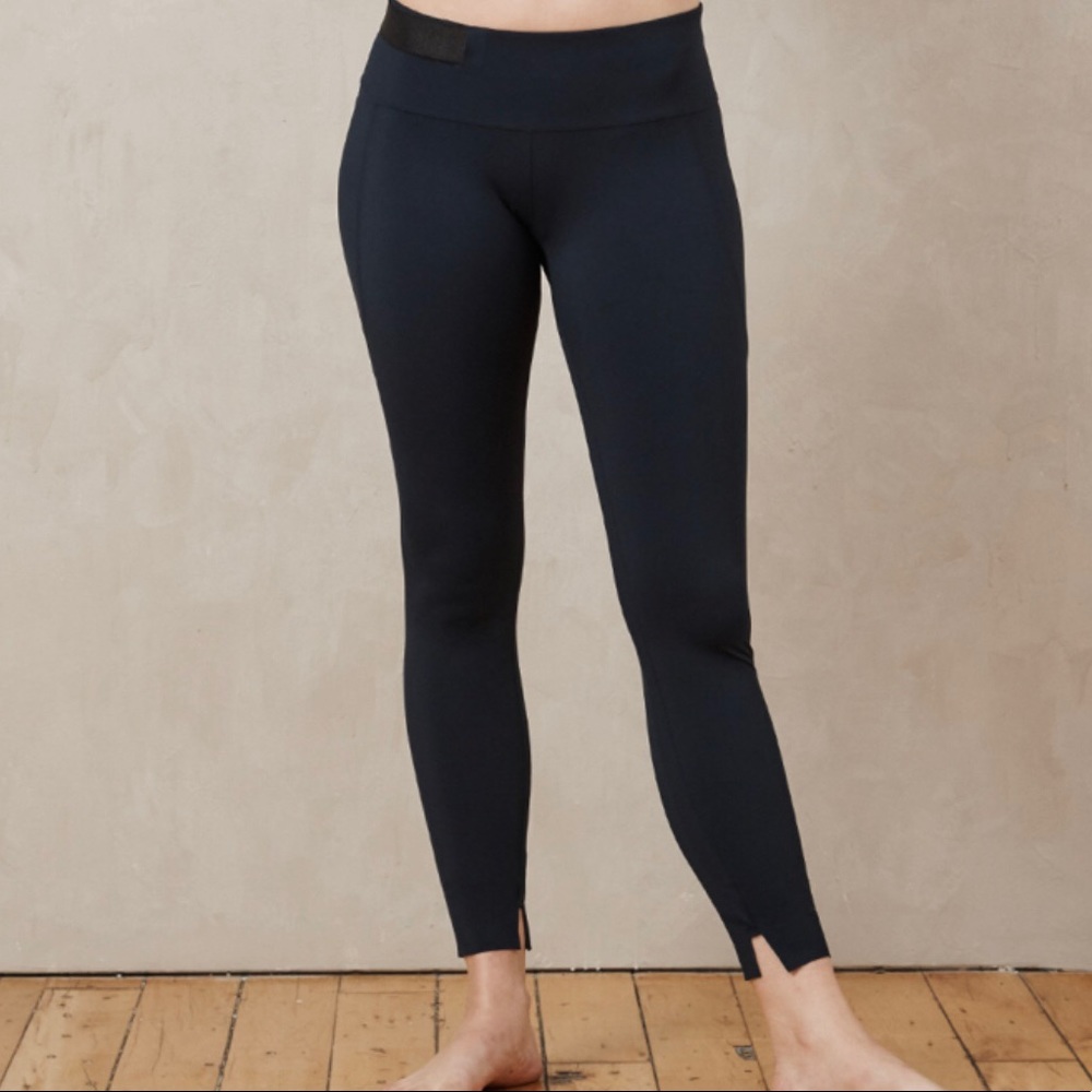 ADAY Crop & Roll Leggings